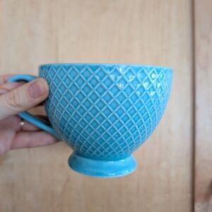 Blue Textured Ceramic Geometric Inside Latte Mug